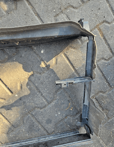 Opel Astra J 4 IV kierownica chłodnicy powietrza 2