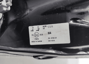 Lampa lewa przód przednia toyota yaris iii 2011-2014 tyc europa 6