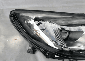 Lampa prawa prawy przód Opel Astra 5 V K 39077807 3