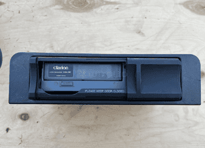 Zmieniarka płyt CD Clarion XQE500202 Range Rover LM L322 1