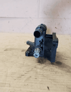 Obudowa termostatu króciec wody Mazda 6 1.8 2.0 16V LF941517Z 6
