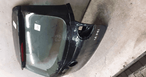 Klapa tył tylna bagażnika do vw volkswagen golf v 5 hb LC9Z czarna 3