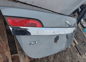 Klapa bagażnika kompletna jaguar xf X250 07-15 w kolor 8