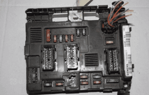 Peugeot 307 Citroen BSM B3 9643498880-00 1