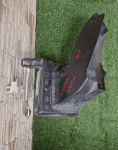 Kierownica powietrza wlot bmw 8 G14 G15 7359812