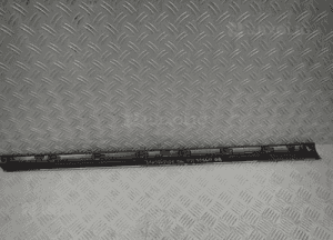 Listwa drzwi dolna pp vw passat B8 3G0854940E  dostępne 2 kolory 6