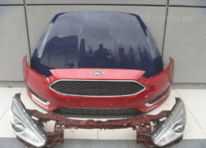 Ford focus MK3 kombi zderzak tylny oryginał ładny 9
