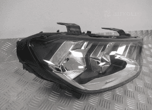 Lampa przednia przód prawa audi A1 ii 82A 2018- 4