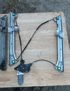 MERCEDES 639 vito viano podnośnik szyby silnik siłownik prawy oryginał lewy 4