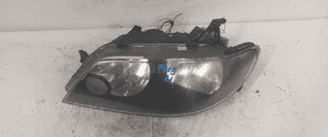 Przod przednia lampa lewa mazda 323F 2