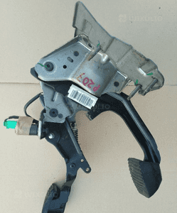 Peugeot 207 pedał sprzęgła hamulca 3