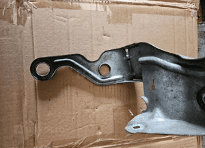 Audi A4 B7 2.0 TDI wspornik uchwyt mocowanie intercoolera 8E0145813G 2