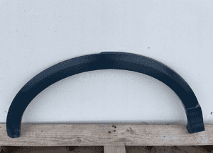 Listwa błotnika prawy tył audi Q2 81A 81A853818A 1