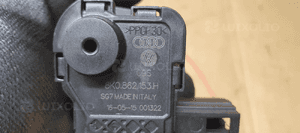 Siłownik klapki wlewu paliwa Audi A4 B8 8K0862153H 6