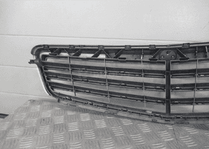 Grill gril atrapa mercedes c-klasa W204 2007-2011 rok 7