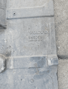 Volvo S60 V70 XC70 osłona pod silnik  8624664 5