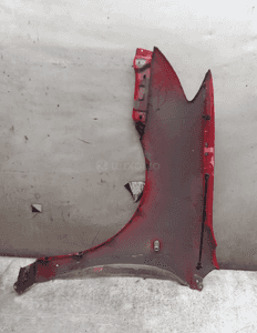 Błotnik przedni prawy toyota corolla E12 hb  3P0 czerwony 4