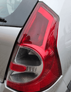Dacia Sandero I  lampa tył tylna  prawa lewa 7