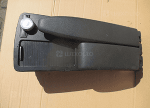 PODŁOKIETNIK SCHOWEK MERCEDES W204 A2046801339 UK 1