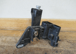 BEZPIECZNIK MODUŁ AKUMULATORA BMW 1 F20  935615701 2