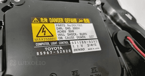 Reflektor prawy xenon toyota auris i kompletna nowa uk 6