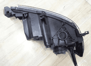 lampa lewa przód TYC Mazda 3 20-a860 10