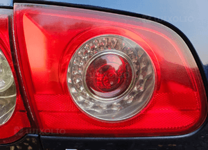 VW Passat B6 kombi lampa tył tylna prawa lewa  w klapę  3C9945093  3C9945094 4