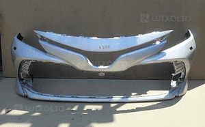 Zderzak przód przedni toyota camry 2017- 1