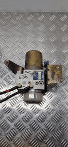 Bmw 7 E38 pompa hydrauliczna 8221021 6