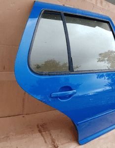 Drzwi prawy tył tylne prawe VW Golf IV 4 HB LW5Z 4