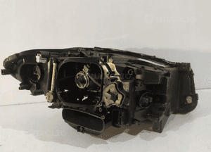 BMW 5 F10 / F11 LCI Lampa przednia Xenon L - 15130 4
