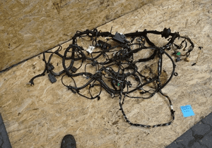 INSTALACJA WIĄZKA SILNIKA PEUGEOT 5008 EU 4