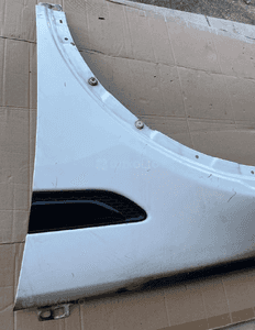 Błotnik przedni lewy Land Rover Discovery Sport 3