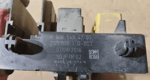 SKRZYNKA BEZPIECZNIKÓW MERCEDES SPRINTER W906 LIFT VW CRAFTER I A9065454701 3