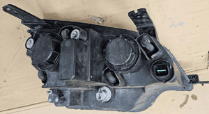 Opel Antara lampa przód przednia prawa lewa 7