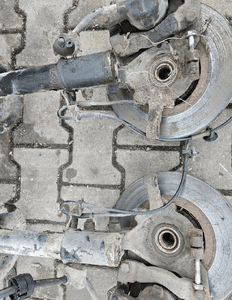Renault Scenic I 1 lift zwrotnica piasta przód przednia prawa lewa 2