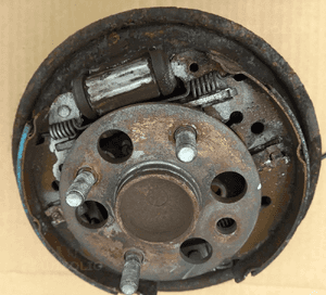 Toyota Yaris II   łożysko piasta tył tylna  06-11 1
