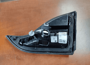 Lampa prawa lewa tył tylna w klapa opel meriva b 13288832 13288831 3