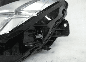 Volvo V90 S90 lift full led uszkodzony klosz lampa przednia lewa 9