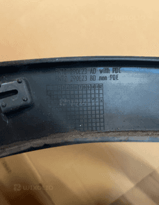 Listwa błotnika nadkole tylne lewe FK72-290E23 Land Rover Discovery Sport L550 2