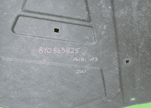 Wygłuszenie maski audi A3 8Y0863825 2