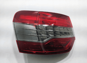 Lampa lewa tył tylna błotnika citroen C5 iii X7 sedan 9675061580 2008-2011 2