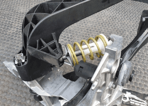 Pedaly 8E1721117D Pedal Hamulca Pompka Sprzegla Stelaz Manual Europa AUDI A4 B6 B7 8E1721117D 8E1721316 11