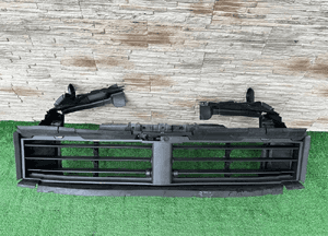 Pas przedni wlot żaluzja bmw X1 U11 5A112F9 nowa oryginalna 1