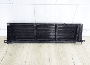 Kierownica powietrza żaluzja górna audi Q3 83A 83A121223 8