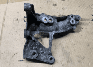 Łapa mocowanie alternatora Ford Transit Connect 1.5 TDCI 9653249480 3