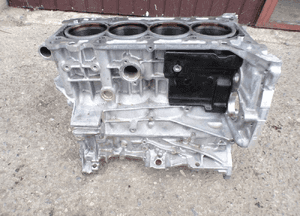 Blok silnika mazda 3 CX-30 2.0 16V skyactiv HF01 1