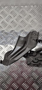 Mercedes W206 zawias maski pokrywy silnika lewa A20688003801 4