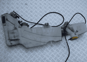 ZBIORNICZEK PLYNU SPRYSKIWACZY NISSAN NAVARA D 40