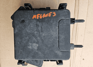 Renault Megane III 3 obudowa bezpieczników 1